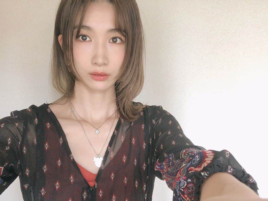 中嶋イッキュウのインスタグラム：「お気に入りの服着たのに目が死んでる」
