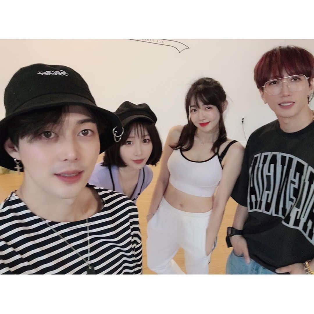 ウンソルさんのインスタグラム写真 - (ウンソルInstagram)「Do you want to dance? 👯‍♀️」7月21日 14時01分 - taylanofficialx