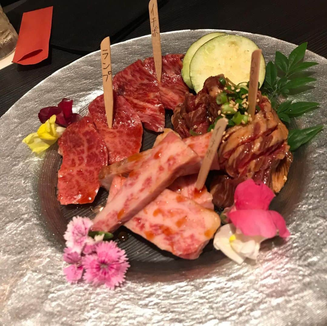 可愛ゆりあさんのインスタグラム写真 - (可愛ゆりあInstagram)「昨日は久しぶりに美味しいお肉を😋✨  #尾崎牛  #ざふとん渋谷店」7月21日 14時25分 - smilrina.love