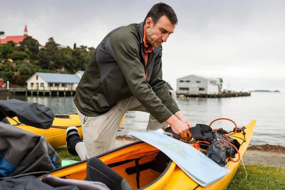 マイケル・ドーソンさんのインスタグラム写真 - (マイケル・ドーソンInstagram)「Boats are loaded up and we’re ready to head West out of Half Moon Bay tomorrow and start a pretty rad little open ocean sea kayaking mission around @stewartislandrakiura . Heres hoping the #southernocean is feeling relaxed 😎 👌👌」7月21日 15時08分 - mrmikedawson