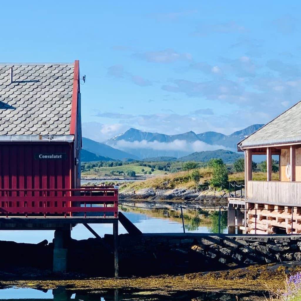 スーザン・ペターセンさんのインスタグラム写真 - (スーザン・ペターセンInstagram)「Thank you beautiful Norway:) we had an amazing trip across the western part of Norway!! #norway #Lærdal #Loen #atlanterhavsveien #geiranger #hardangerfjorden #valdres #nature #family #fun」7月21日 15時15分 - suzannpettersen