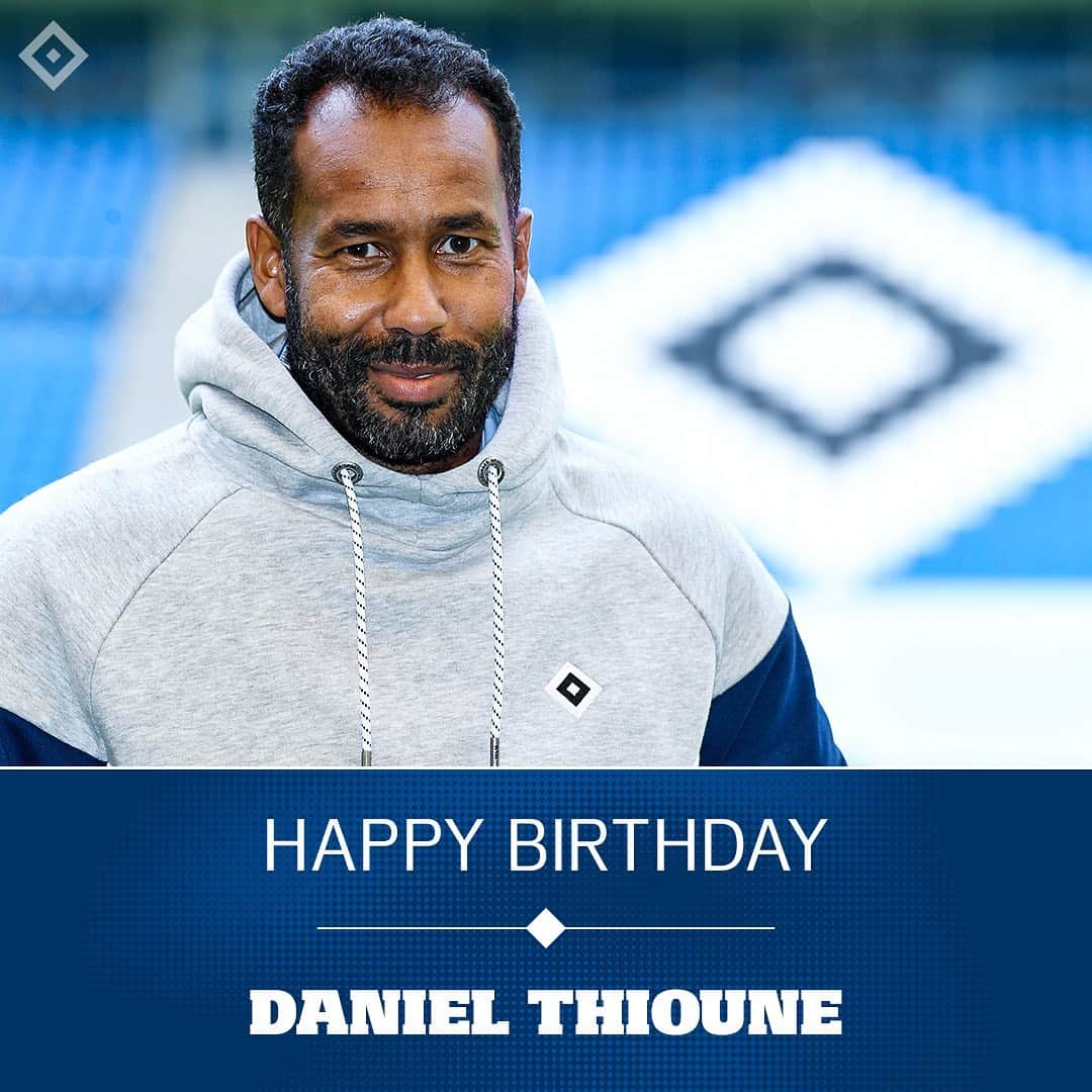 ハンブルガーSVさんのインスタグラム写真 - (ハンブルガーSVInstagram)「Happy Birthday, Trainer 💐 Daniel #Thioune feiert heute seinen 46. Geburtstag 🎂   #nurderHSV #Birthday  ____ 📸 @witters_sportfotografie」7月21日 15時39分 - hsv