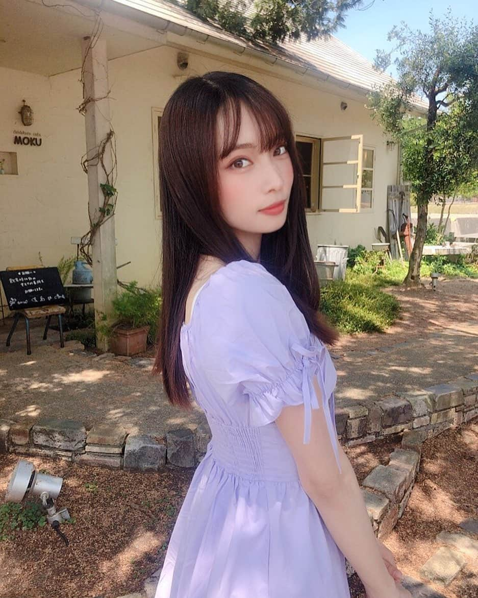 ViVi girlさんのインスタグラム写真 - (ViVi girlInstagram)「ViVigirlの大野真依です！ わたしが「夏買ったもの」はワンピースです！  夏はワンピースが可愛くて楽なので 通販で買いました🙌🏻🌷  袖のリボンが可愛くて お気に入りです♡  #ViVigirl #ViVigirl_official #ViVigirlspick #ViVigirlspick_夏買ったもの」7月21日 15時39分 - vivigirl_official