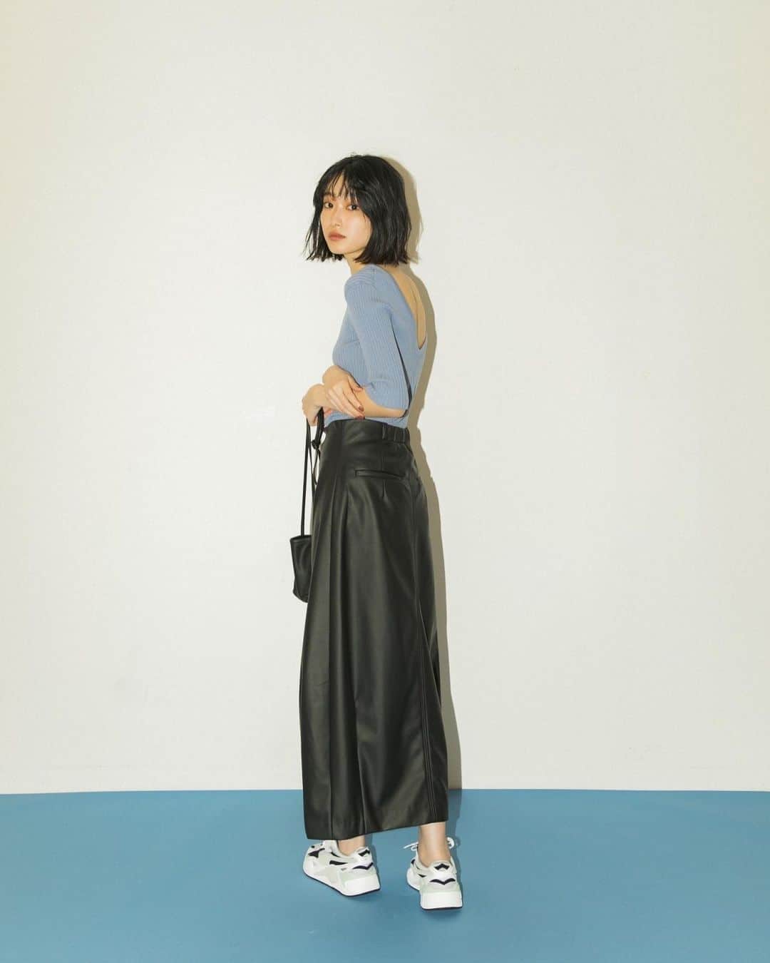 菜香のインスタグラム：「emmi 2020 AUTUMN LOOK BOOK📸💫 @emmi.jp  @usagionline」