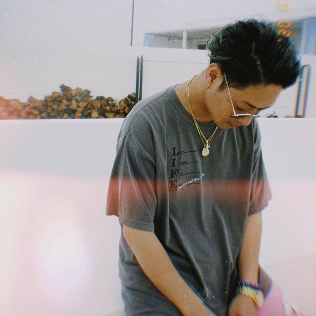 寿君さんのインスタグラム写真 - (寿君Instagram)「寿君”SUMMER'20 COLLECTION” ・LIFE Acronyms Tee ・Official Towel -Summer Lettering- 2020.7.25(sat) 17:00 on sale 普段着としても着やすい様にデザインに拘りました👍 今後、このマーチャン活動にも力を入れて行く予定なのでどうぞよろしくお願いします🙏 #マーチャンダイジング #MD #PradaAcronyms #アクロニウム #Acronym #lifeisgreat」7月21日 16時39分 - kotobuki_kun_1048