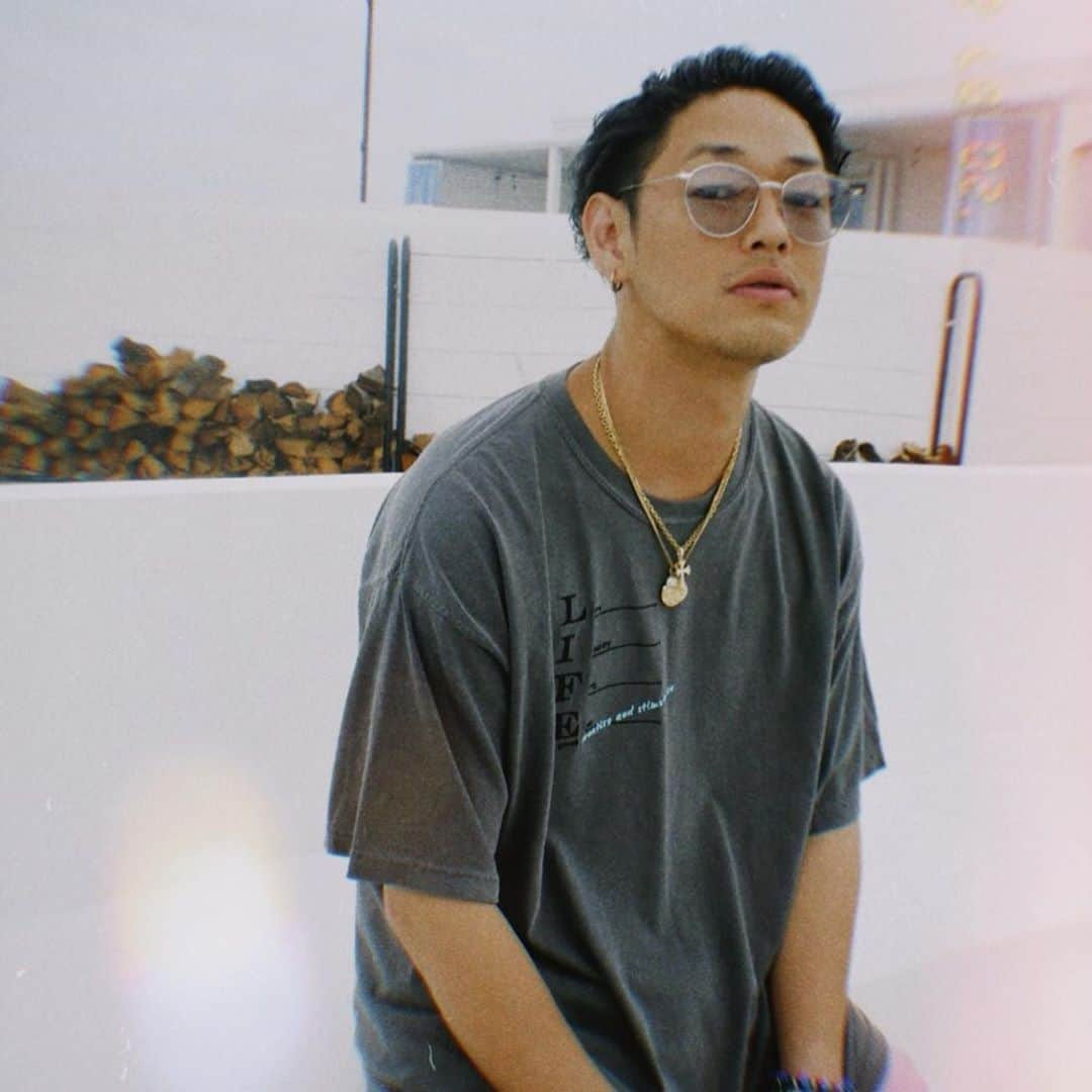 寿君さんのインスタグラム写真 - (寿君Instagram)「寿君”SUMMER'20 COLLECTION” ・LIFE Acronyms Tee ・Official Towel -Summer Lettering- 2020.7.25(sat) 17:00 on sale 普段着としても着やすい様にデザインに拘りました👍 今後、このマーチャン活動にも力を入れて行く予定なのでどうぞよろしくお願いします🙏 #マーチャンダイジング #MD #PradaAcronyms #アクロニウム #Acronym #lifeisgreat」7月21日 16時39分 - kotobuki_kun_1048