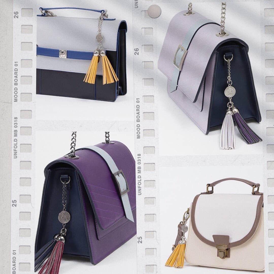 SuperGroupiesのインスタグラム：「NEW ARRIVALS👜『刀剣乱舞-ONLINE-』より、新コラボアイテムが登場！👀💕 ⠀ 今回のラインナップは、 山姥切長義、鯰尾藤四郎、骨喰藤四郎、 前田藤四郎をイメージしたバッグ4種。 ⠀ 幅広いコーディネートで大活躍する 大人可愛いアイテムに仕上がっています✨ ⠀ ⠀ ⠀ 実際の商品が気になる方は 明日のLive配信をぜひチェックしてください！✔️ ⠀⠀⠀⠀⠀⠀⠀ 詳細はこちら 👇👇👇 ⠀⠀⠀⠀⠀⠀⠀ ⠀⠀⠀⠀⠀⠀⠀ 📺Live配信のお知らせ📺 明日7/22（水）お昼12時半〜Live配信します！🙌🏻 ⠀⠀⠀⠀⠀ ⠀⠀⠀⠀⠀ 今回のLive配信は・・・﻿ #刀剣乱舞 スペシャル✨ ⠀  そして、6月30日まで開催しました 「#スパグルのある生活」投稿キャンペーン 第2弾の当選者様を発表いたします！🎉 ⠀ ⠀ 視聴者限定プレゼント🎁もありますよ！ ライブ配信を見てくれた方の中から抽選で﻿ ⠀ ✅にっかり青江 モデル / 腕時計（1名様） ✅山伏国広 モデル / 腕時計（1名様） ✅今剣 モデル / 腕時計（1名様） ⠀ を合計3名様にプレゼントいたします👏﻿⠀⠀ ⠀ ⠀ 応募条件などの詳細は、 明日のLive配信でチェックしてください💨 ⠀⠀ ⠀」