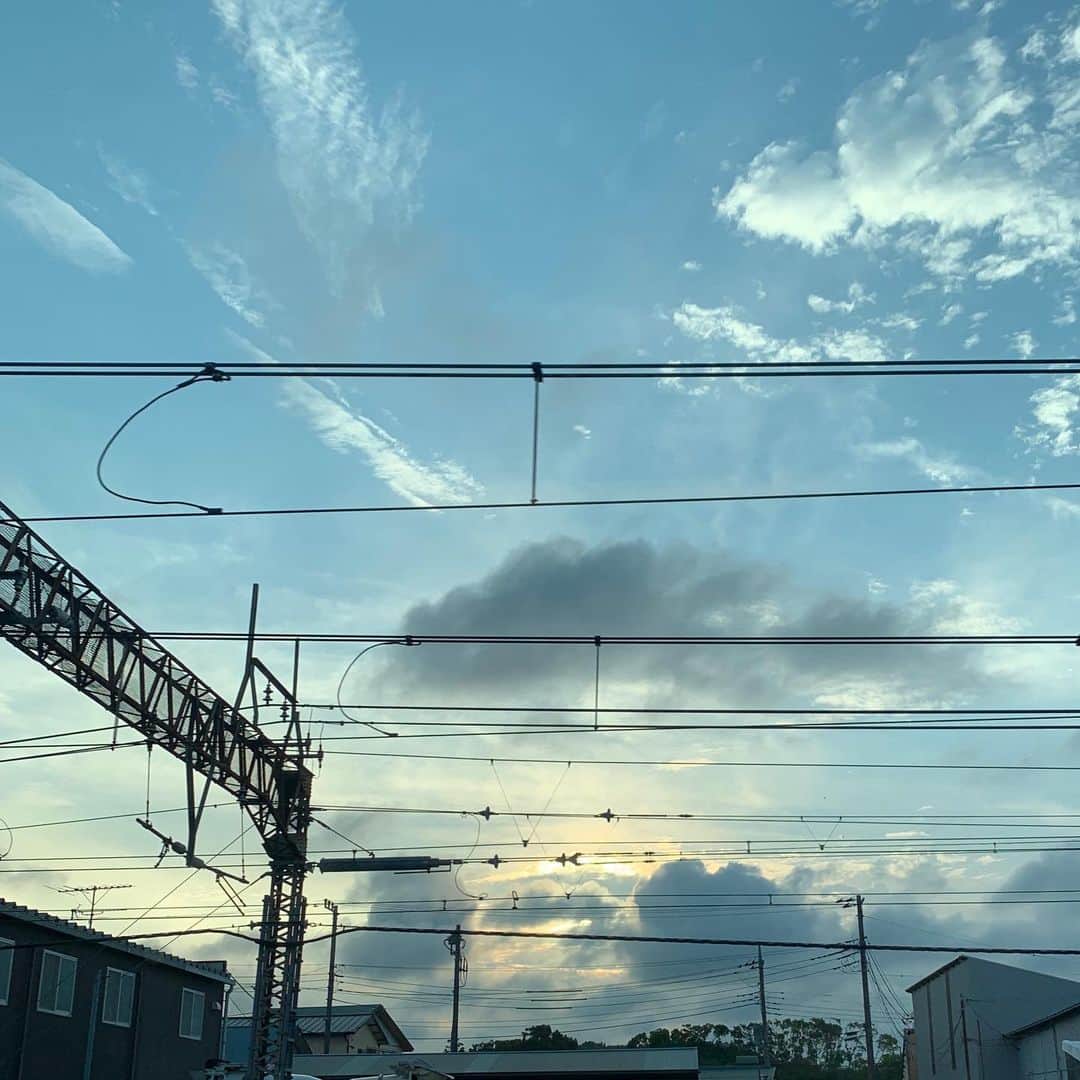 クリス智子さんのインスタグラム写真 - (クリス智子Instagram)「まさか今日、こんなきれいな空が見られるなんて。」7月21日 18時11分 - chris_tomoko