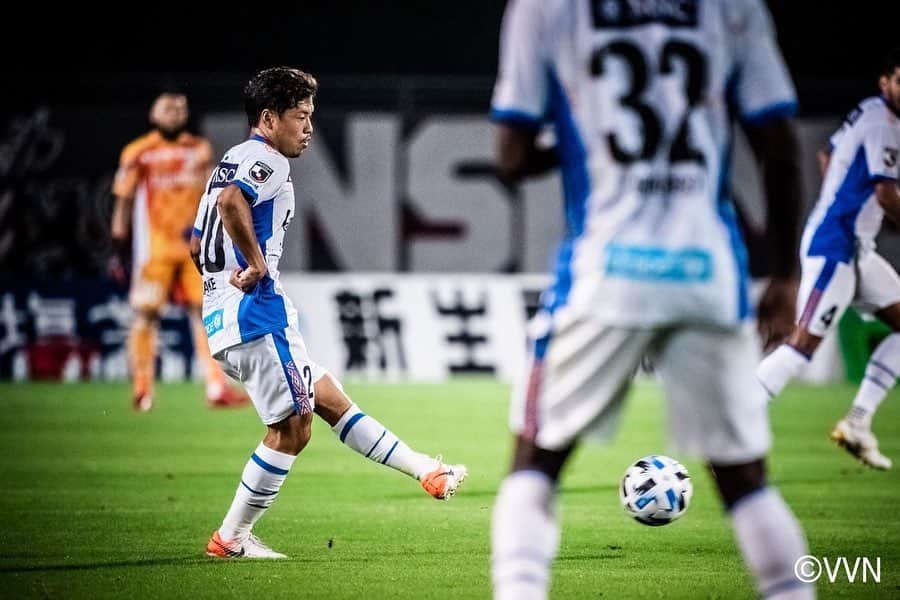 大竹洋平さんのインスタグラム写真 - (大竹洋平Instagram)「. nice game⚽️💪  今の流れを継続できるように、またみんなで良い競争して良い準備して良い結果が出せるように頑張ります👍  追記：岡山サポーターの皆さん、入場する際温かい拍手で迎えてくださりありがとうございました。 集中していて自分では気づくことができなかったのですが、、春奈社長が教えてくれました！ 感謝です🙏  #vvaren #nagasaki #vファーレン長崎 #ファジアーノ岡山 #大竹洋平」7月21日 18時27分 - ytk_52