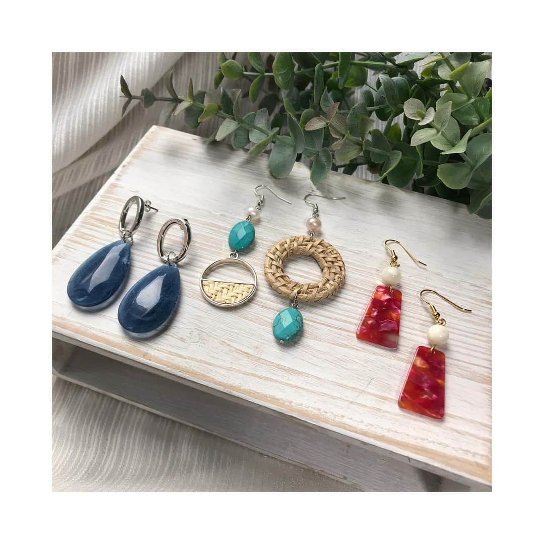 BOX CHARM Industryのインスタグラム：「最後の1つ🥇 残り1つのチャームを使ったピアス、売り切れ次第終了のデザインの完成品です！！ . こちらも20%off〜✌🏻 . 無くなる前にっ🏃‍♀️💨 . .  #boxcharmindustry #boxcharm #handmade #accessory #handmadeaccessory #sale   #ボックスチャームインダストリー #ボックスチャーム #ハンドメイド #アクセサリー #ハンドメイドアクセサリー #sale #summer #ファイナルセール #ファイナル #セール #ラスト #早い者勝ち #セール品 #サマーセール #summersale」