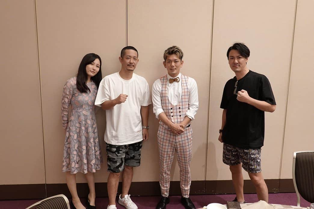 皇治さんのインスタグラム写真 - (皇治Instagram)「スポンサード限定会食会を開催して頂きました♪  こうして応援して支えて頂ける事当たり前やない。  ずっとどうなろうが初心、感謝を俺は忘れません。  本当にありがとうございます。  新たな舞台で皇治軍団が最高なのを証明します。  協賛スポンサー様 （順不同）  株式会社 メインステージ 様 http://www.main-stage.co.jp/ .  BODY MAKER 株式会社 様 https://www.bodymaker.jp/ ‭‭  株式会社 ブレイヴ 様 http://www.brave8103.jp/company/  有限会社 スター急便 様 http://starexpress.jp/pg152.html ‭‭  マグナスインベストメント 株式会社様 http://magnusinvestment.jp/ .  株式会社アルプロン 様 https://alpron.co.jp  株式会社フュービック 様 https://doctorstretch.com/lp25/?utm_source=google&utm_medium=c .  害獣バーサス　様 https://gaiju.jp/  株式会社EFFORT　様 http://www.effort-bodymake.com/  山口運送株式会社　様 http://yuk-net.co.jp/  株式会社エイチアンドティーガレリア 様 http://athcare.jp/  株式会社　supermaniac 様 http://www.supermaniac.ne.jp/ . . 有限会社 電器の小山 様 http://denki-koyama.jp/ . . 有限会社イフ  様  https://www.c-if.jp/  株式会社 プライムコーポレーション 様 http://www.prime-cp.com/profile.html .  2nd Table株式会社 様 https://2ndtable.com/company/  インド料理INDIA 様 https://g.co/kgs/95oa6k   株式会社 Kenso　様 https://g.co/kgs/7AKS8L   進光建設  様 https://www.lvnmatch.com/shop/detail/012811570700/  株式会社ベルエア・アソシエイト　様 http://www.belair21.jp/  松井エンタープライズ株式会社　様 http://www.matsui-ep.com/  株式会社　新　英　様 https://www.yuraranoyu.jp  浅井綜合法律事務所　様 ‭‭https://legalus.jp/osaka/osakashi/osakashikitaku/lo_4622  株式会社ホッタテクノサービス　様 http://hottatechnoservice.com/  EMOTIONAL　様 https://g.page/brandshopEMONA?share   株式会社西和 https://seiwa1919.com/profile/  天野山カントリークラブ http://www.amanosan.jp/  ヒカリレンタ株式会社 http:// hikari-renta.com  #皇治軍団 #スポンサード」7月21日 18時54分 - 1_kouzi