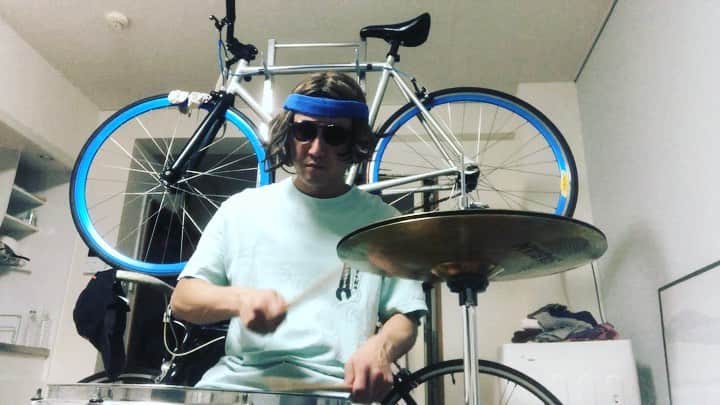 おたこぷーのインスタグラム：「防音自宅ドラム漫談　 施されたら、施し返す。恩返しです。 #半沢直樹 #大和田常務 #香川照之さん #ドラマ #ドラム」