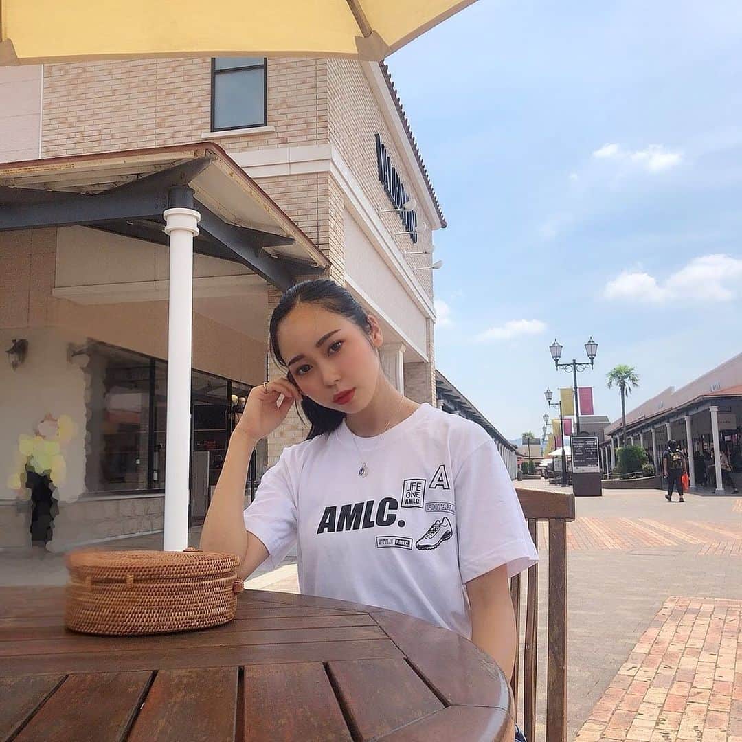 のインスタグラム：「Tシャツは　@amigos_loco_official 👀❤️ 今度はこの服着てサッカー応援行こっと⚽️😍 . . . #AMLC #アミロコ #ootd #fashion #fashionista #tshirt #soccer #soccer⚽️ #神戸　#セレッソ大阪応援ナビゲーター　#関西　#インフルエンサー　#お洒落さんと繋がりたい　#関西モデル　#神戸女子 #女子大生 #サッカー　#サッカー女子 #セレッソ大阪　#セレサポ　#セレ女　#jリーグ　#model #関西モデル　#スポーツ　#スポーツ女子　#空手　#器械体操　#空手女子　#jリーグ　#jリーグ女子」