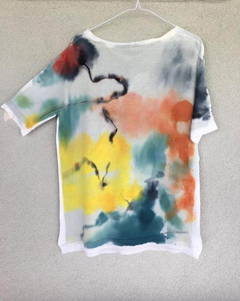 のインスタグラム：「From the artisans to the wardrobe! Preview of one of the handpainted t-shirts of the new Spring Summer 2021 Collection #cividini #handpainted #fashionart #artinfashion #artonknits #findusonjoor」