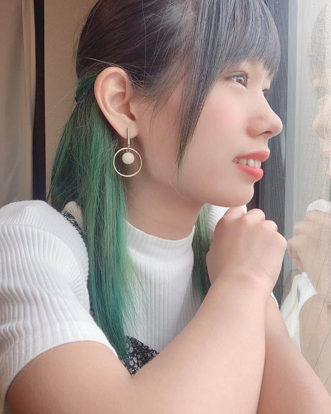 なみなみのインスタグラム：「♪ 早く普通に外出できて 普通に満員のライブハウスでライブできる日が来ますように…💙 . みなさん体調には十分気をつけてください🦋」