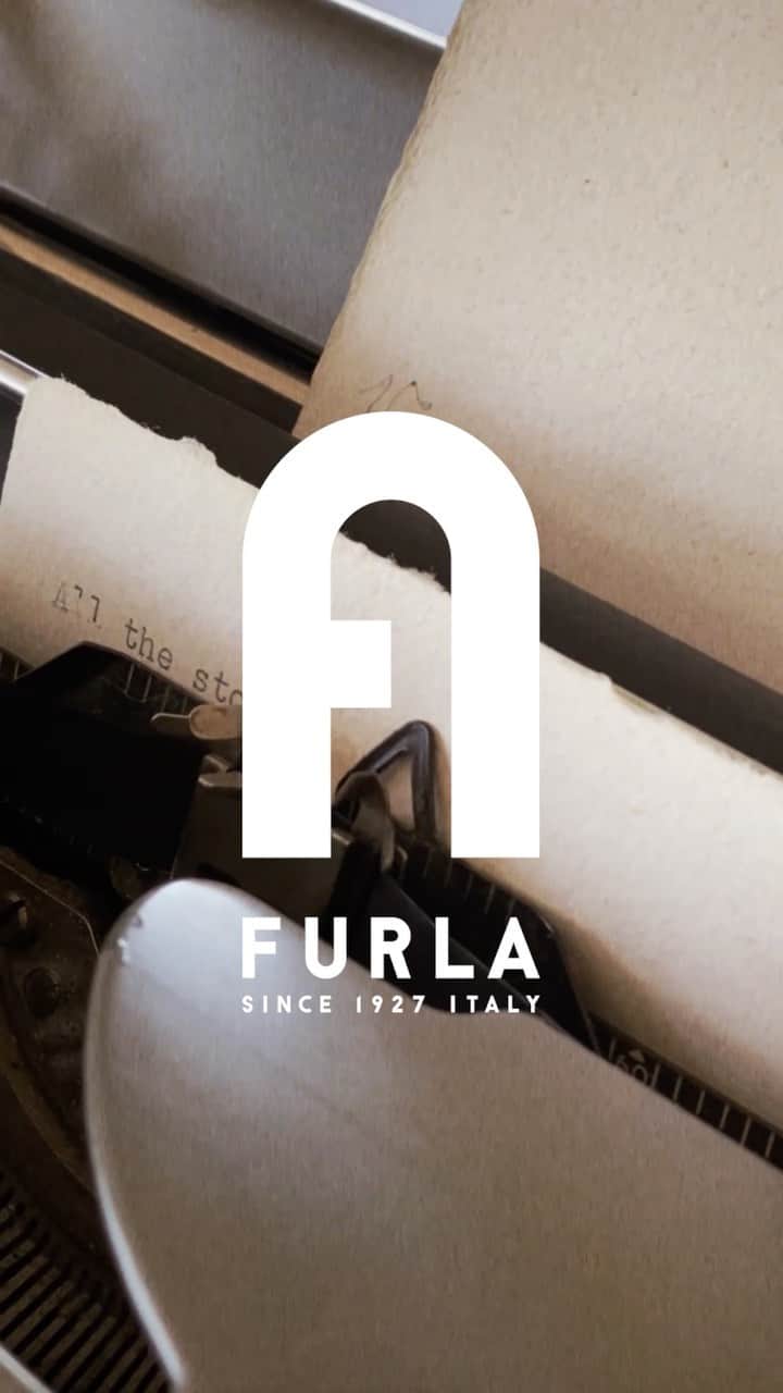 フルラのインスタグラム：「“DJing is the public version of my emotions, and writing poetry is the inward version of that”. Let yourself be moved by the creativity of @miamoretti. Featuring the Furla 1927 Crossbody.  #thefurlasociety #furlafeeling #newcollection #furla #accessories #fashion」