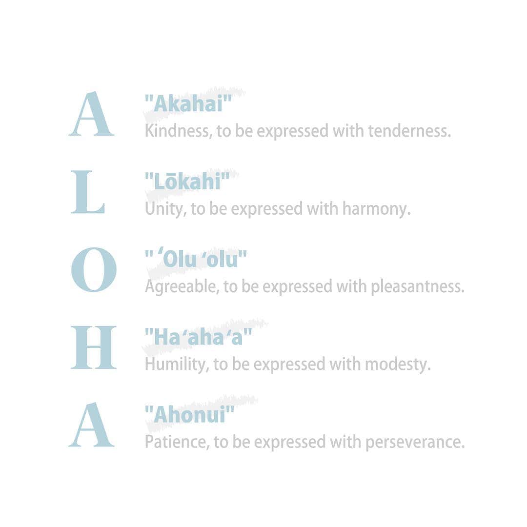 Maxi Hawaiian Jewelryさんのインスタグラム写真 - (Maxi Hawaiian JewelryInstagram)「. The meaning of Aloha🖤 A : Akahai (アカハイ) 思いやり・優しさ L : Lokahi (ロカヒ) 協調性・調和 O : Oluolu (オルオル) 賛成・快さ H : Haahaa (ハアハア) 謙虚・つつましさ A : Ahonui (アホヌイ) 忍耐・辛抱強さ #maxi #maxihawaiianjewelry #hawaiianjewelry #hawaiianheirloom #hawaii #hawaiian #aloha #ring #present #gift #hoomanaomau #weddingring #engagementring #aloha #マキシ #マキシハワイアンジュエリー #ハワイアンジュエリー #ハワイ #ハワイアン #アロハ #プレゼント #ギフト #ホオマナオマウ #横浜 #みなとみらい #マリッジリング #エンゲージリング #リング #アロハ」7月21日 20時05分 - maxi_japan_official
