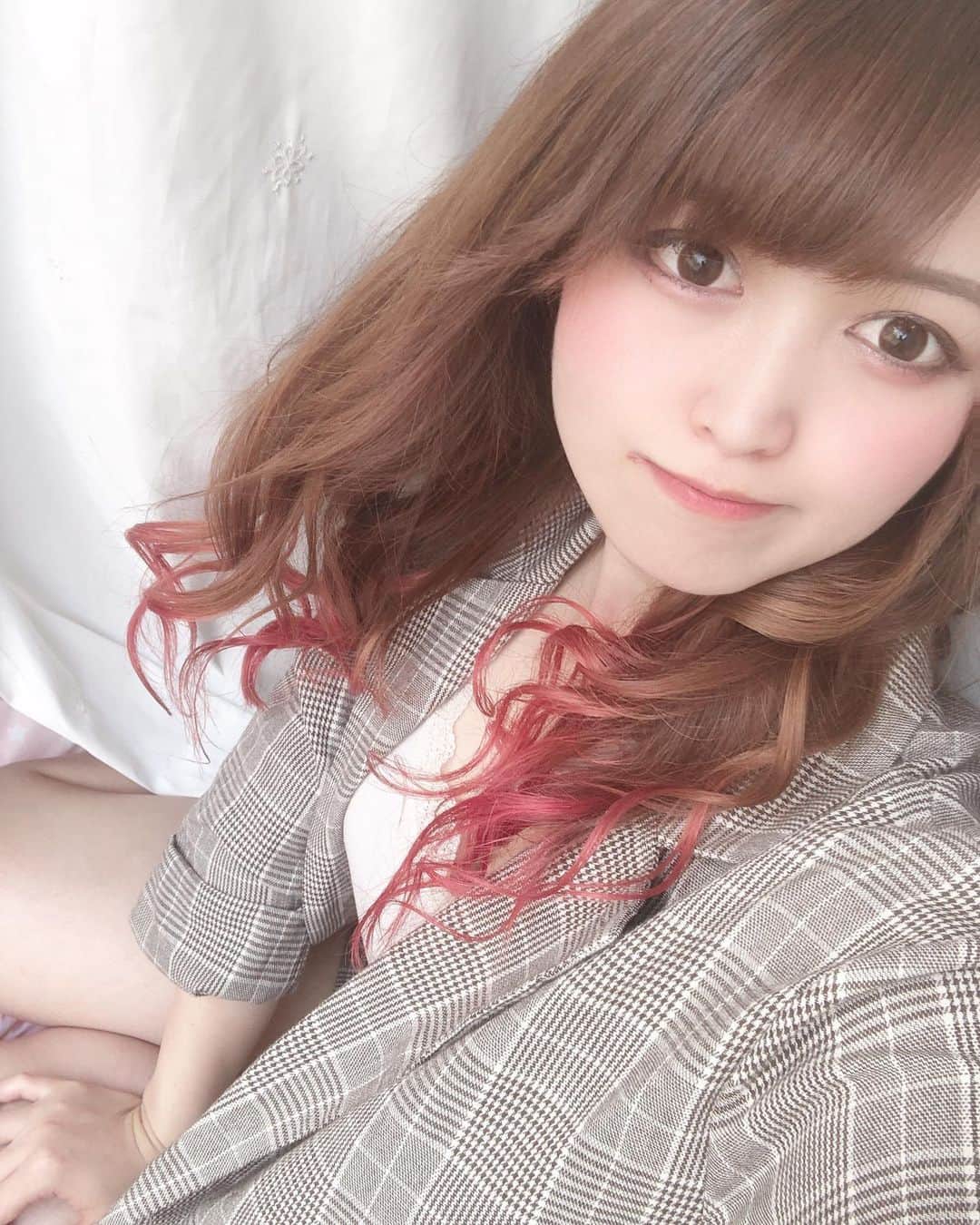 入江綾乃のインスタグラム：「. . . . 友達の家盛れた。謝謝。 . . . #浴衣 #ゆかた #浴衣女子  #声優 #俳優 #アクトレスガールズ #カメラ #撮影モデル #被写体 #ファインダー越しの私の世界 #ファッション #お洒落さんと繋がりたい #写真撮ってる人と繋がりたい #love #instagood #photooftheday #fashion #beauty #happy #cute #selfie #follow #camera #photography #photo #prowrestling #instalike」