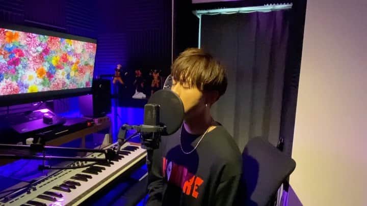 中垣悟のインスタグラム：「😈😈😈 . BTS/STAYGOLD .  #BTS #방탄소년단 #STAYGOLD #ipurpleyou  #btsmapofthesoul #btsmapofthesoul7thejourney #btsmapofthesoul7 #cover #rnb #コーラスグループ #うたってみた #army #armyと繋がりたい @__bestvocals__ @the.bestvocals @the.talent.box」