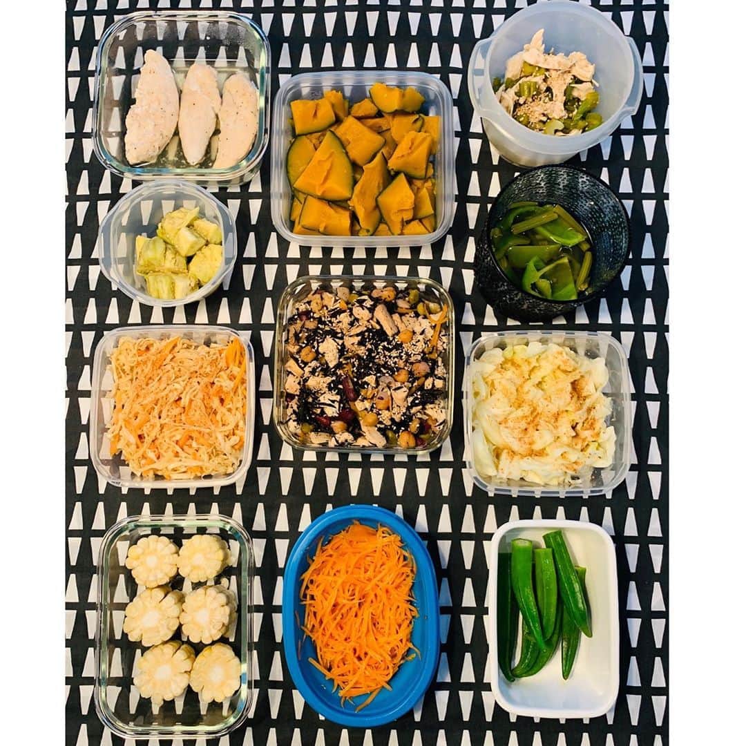 津野瀬果絵さんのインスタグラム写真 - (津野瀬果絵Instagram)「. 今回の野菜のおかずの作り置き❤︎ 酢の物、煮物、茹でただけなど。 切り干し大根のポリポリナムルが好き。 . . #作り置き#つくおき#野菜のおかず#ひじきの煮物は栄養たっぷり#mealprep#mealprepping」7月21日 20時35分 - kaetsunose