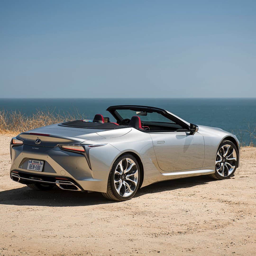 Lexus USAのインスタグラム：「The 2021 #LexusLC 500 Convertible is ready for showtime at your Lexus dealer this summer. Designed to take top-down driving to the next level. Link in bio for more.」