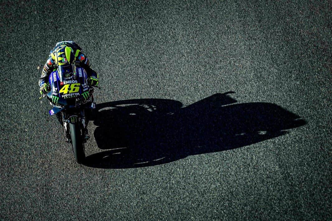 バレンティーノ・ロッシさんのインスタグラム写真 - (バレンティーノ・ロッシInstagram)「Circuito de Jerez,Spain Sunday,MotoGp Race  📸 @falex79 @gigisoldano」7月21日 20時56分 - valeyellow46