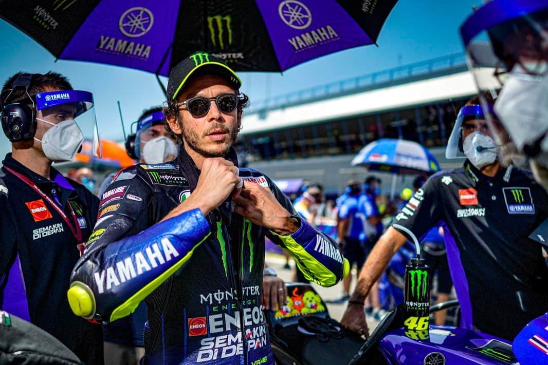 バレンティーノ・ロッシのインスタグラム：「Circuito de Jerez,Spain Sunday,MotoGp Race  📸 @falex79 @gigisoldano」
