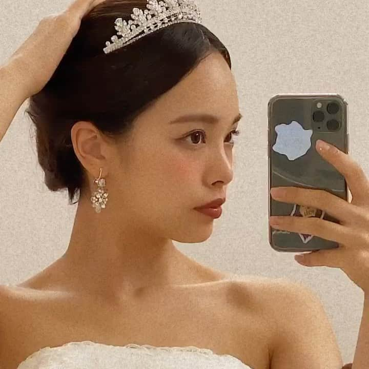 植村麻由のインスタグラム：「おでこのストーリーが予想外に好評で嬉しかったからこっちにも載せちゃう☺️ 今年25になるし前髪のばそっかな〜迷うな〜🥚」