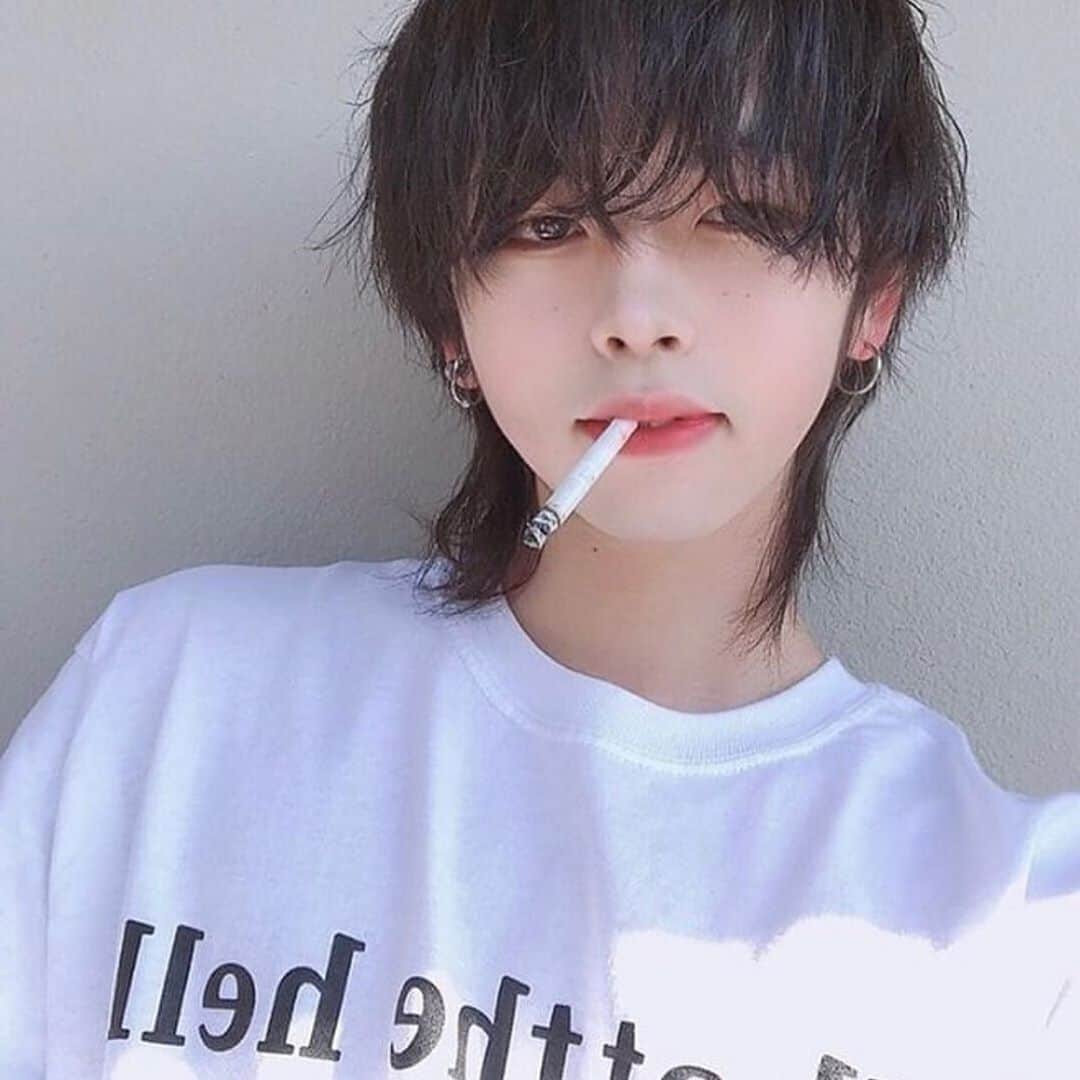 齋藤正太さんのインスタグラム写真 齋藤正太instagram ジェンダーレスなカットライン センターパート メンズファッション イケメン 美容師 Bts 韓国ヘア メンズヘア 美容院 美容室 パーマ スパイラルパーマ ハイトーンカラー ブリーチ ウルフ マッシュ