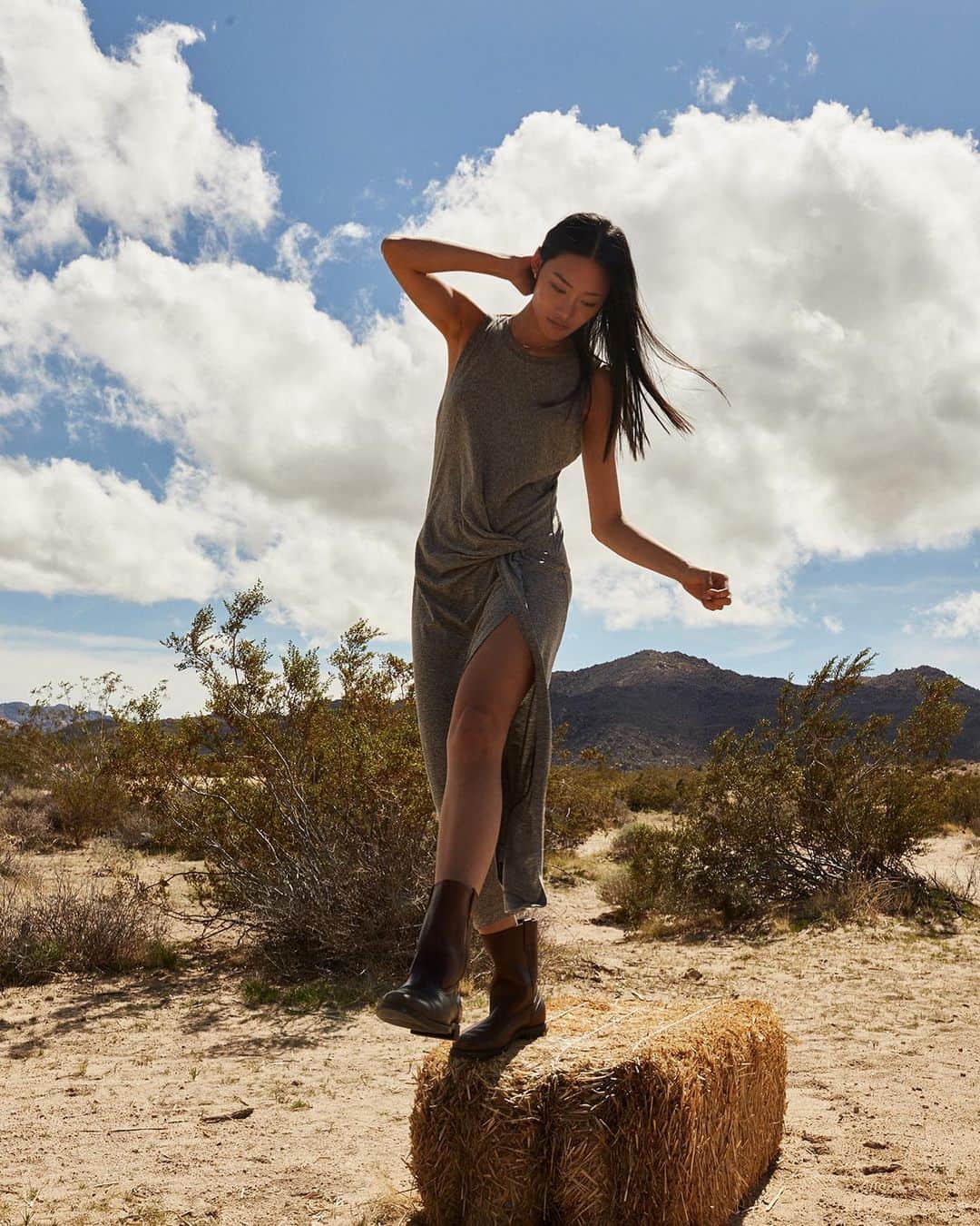 カレントエリオットのインスタグラム：「the ultra-soft t-shirt dress with a twist (literally) / introducing: the cantina」