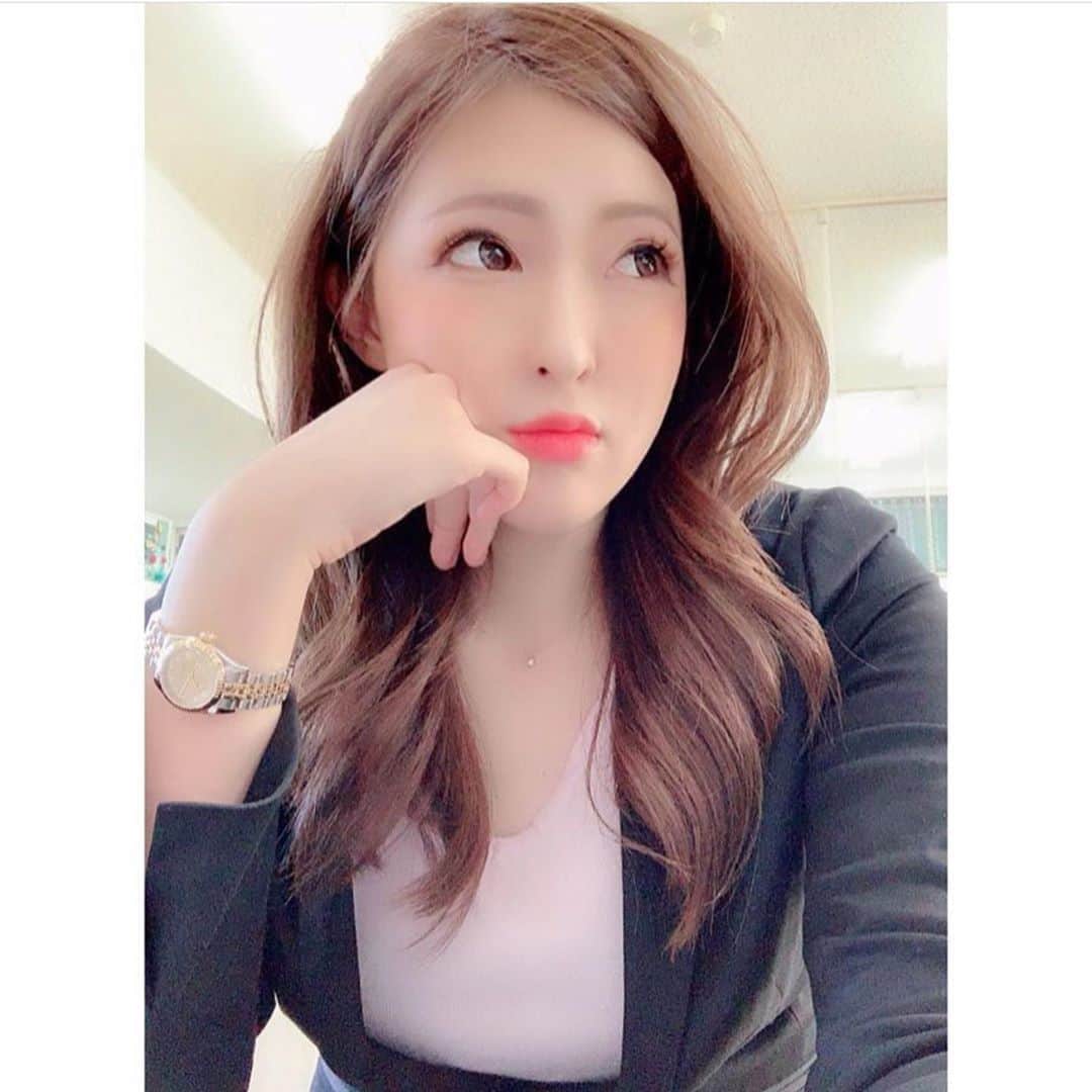 美女JAPANのインスタグラム：「どうも美女JAPANです！✨ ＊ ＊ 今回ご紹介するのはこの方‼️ ＊ ＊ リリコさん！@lilycoco10suke ＊ ＊ すべてかわいい！！🙈💕 どの服装もお似合い！！💕 ＊ ＊ リリコさんのアカウントには他にも素敵な投稿がたくさんあります！✨ ＊ 皆さんも是非チェックしてみてね🧸 ＊ ＊ 明日の投稿もお楽しみに！！ ＊ ＊  #色気 #可愛い #綺麗 #かわいい #写真集 #モデル #美肌 #笑顔 #スタイル抜群 #可愛い #可愛すぎ #会いたい #天使 #美女 #美人 #美しい #清楚 #スタイル #色白 #スタイル抜群 #美脚 #素敵 #カワイイ #応援」