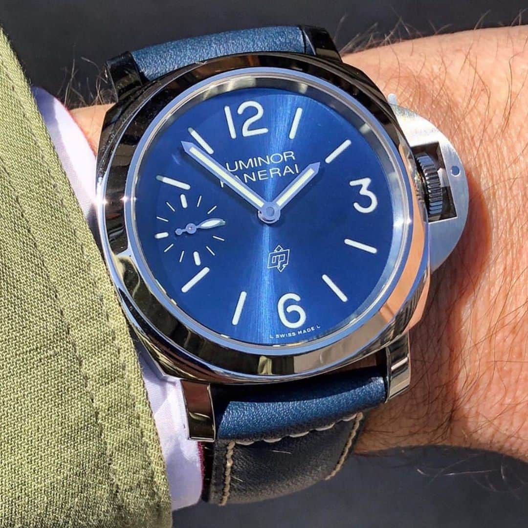 パネライのインスタグラム：「Looks like a winner in the flesh as well. The new #Panerai #PAM1085 Luminor Logo Dial with blue sunburst dial. Pic by @equationdutemps #paneraicentral」