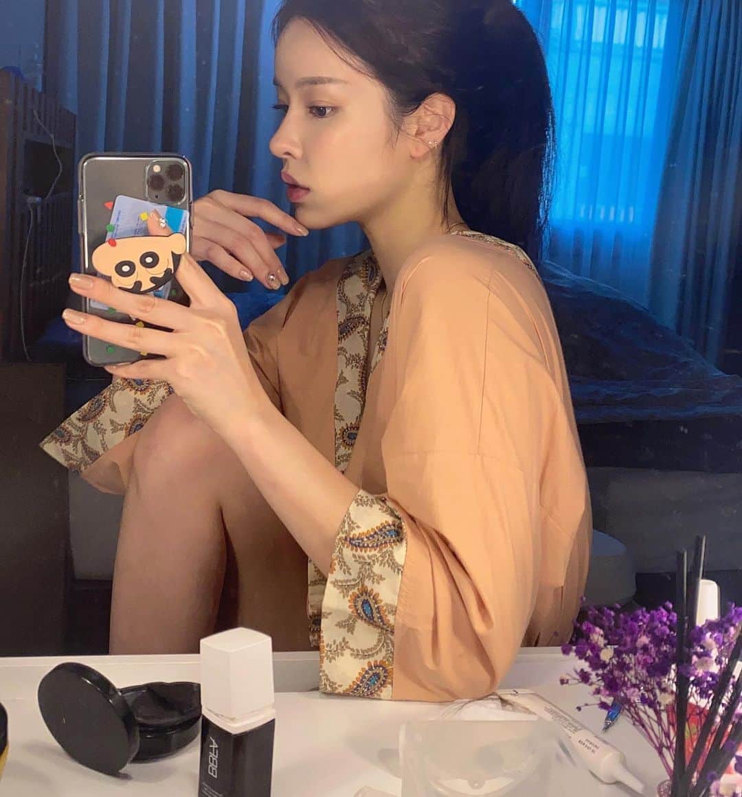 クォン・スジョンのインスタグラム：「#제제무드 로브😍 여름에 샤워가운 대신 걸치기 넘 좋음 가볍구 시원해요」