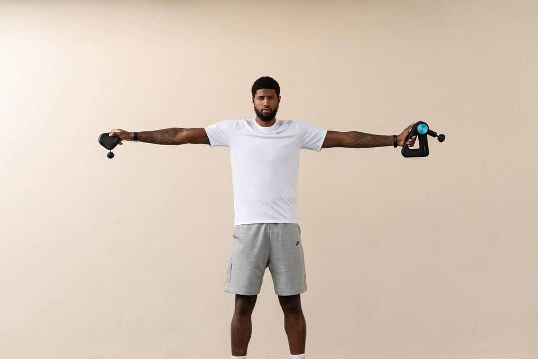 ポール・ジョージのインスタグラム：「Excited to share that I’ve officially joined @Therabody as an official #TheragunAthlete. Their products have helped keep my body right during the break and while we prepare for the final stretch of the season. Theragun has been essential to me on and off the court, but especially during the off-season. #TherabodyFamily」