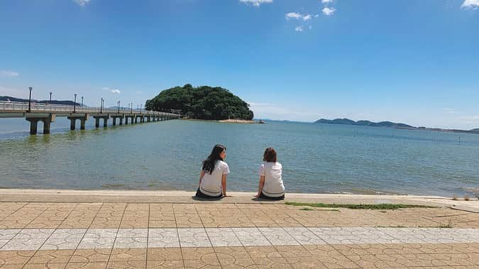 須田亜香里さんのインスタグラム写真 - (須田亜香里Instagram)「女子高生(28)と海デート動画。 . . 7月21日(火) 東海テレビ　22:48〜 【 #ske48は君と歌いたい】 #ske48 #loveあいちキャンペーン #愛知県 #蒲郡 #昴 #メヒカリの唐揚げ #飛魚 #ぽちゃんぽちゃん . . 東海テレビ　25:25〜 【#ske48バズ 】@ske48バズ 若手メンバーへドッキリ仕掛けました‼️ 井戸田さんとの即興芝居に大注目です😂 東海テレビ放送区域外の方も、#locipo 配信あるので楽しみにしててね❤️ . .」7月21日 23時17分 - akarisuda