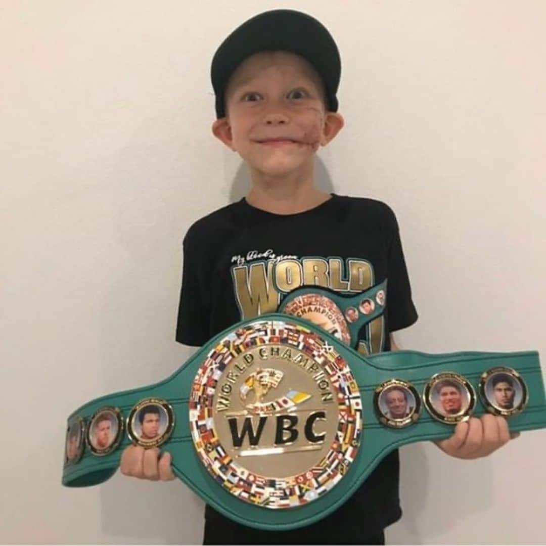 Black Jaguar-White Tiger さんのインスタグラム写真 - (Black Jaguar-White Tiger Instagram)「Look who is the new World Boxing Council Champion: Bridger Walker. The Super Hero that protected his sister from a vicious Dog attack and saved her life, sacrificing himself and ending up receiving 94 stitches. If this doesn’t motivate you to become a better Human, we don’t want you on this Planet. Long Live King Bridger Walker... @wbcboxing #BeHuman」7月21日 23時25分 - blackjaguarwhitetiger