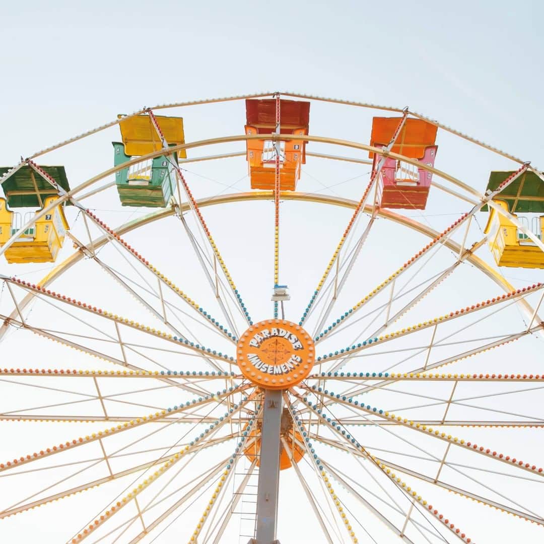 Jacob Cohenのインスタグラム：「You are never too old for a Ferris wheel ride  #JacobCohen #JacobCohenJeans」