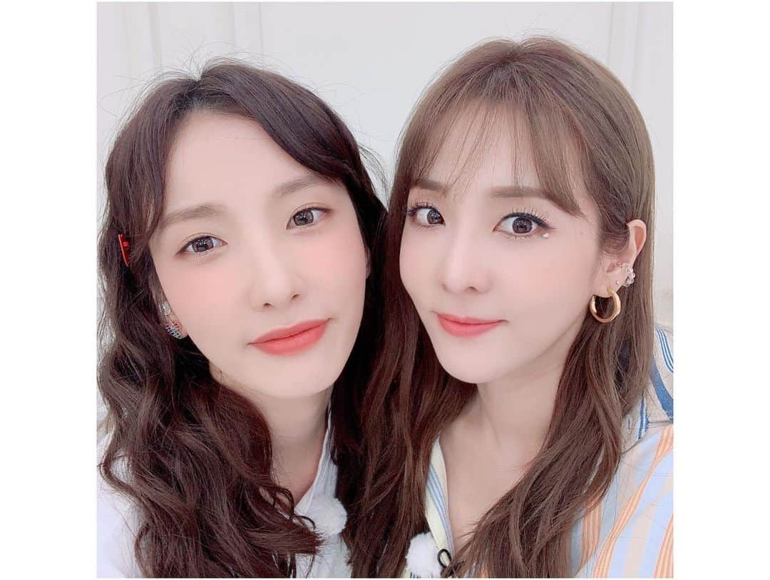 ダラ さんのインスタグラム写真 - (ダラ Instagram)「다라지영~!!! 🤗 #팔로우미 #팔로우미리뷰온 다라팀장과 지숙&영주 😆」7月22日 0時03分 - daraxxi