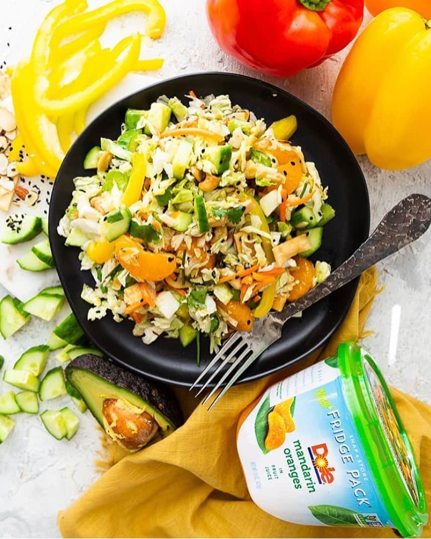 Dole Packaged Foods（ドール）のインスタグラム：「Take your meals to the next level by just adding the right topper. @ezpzmealz did with her Asian Crunch Salad. Yum!」