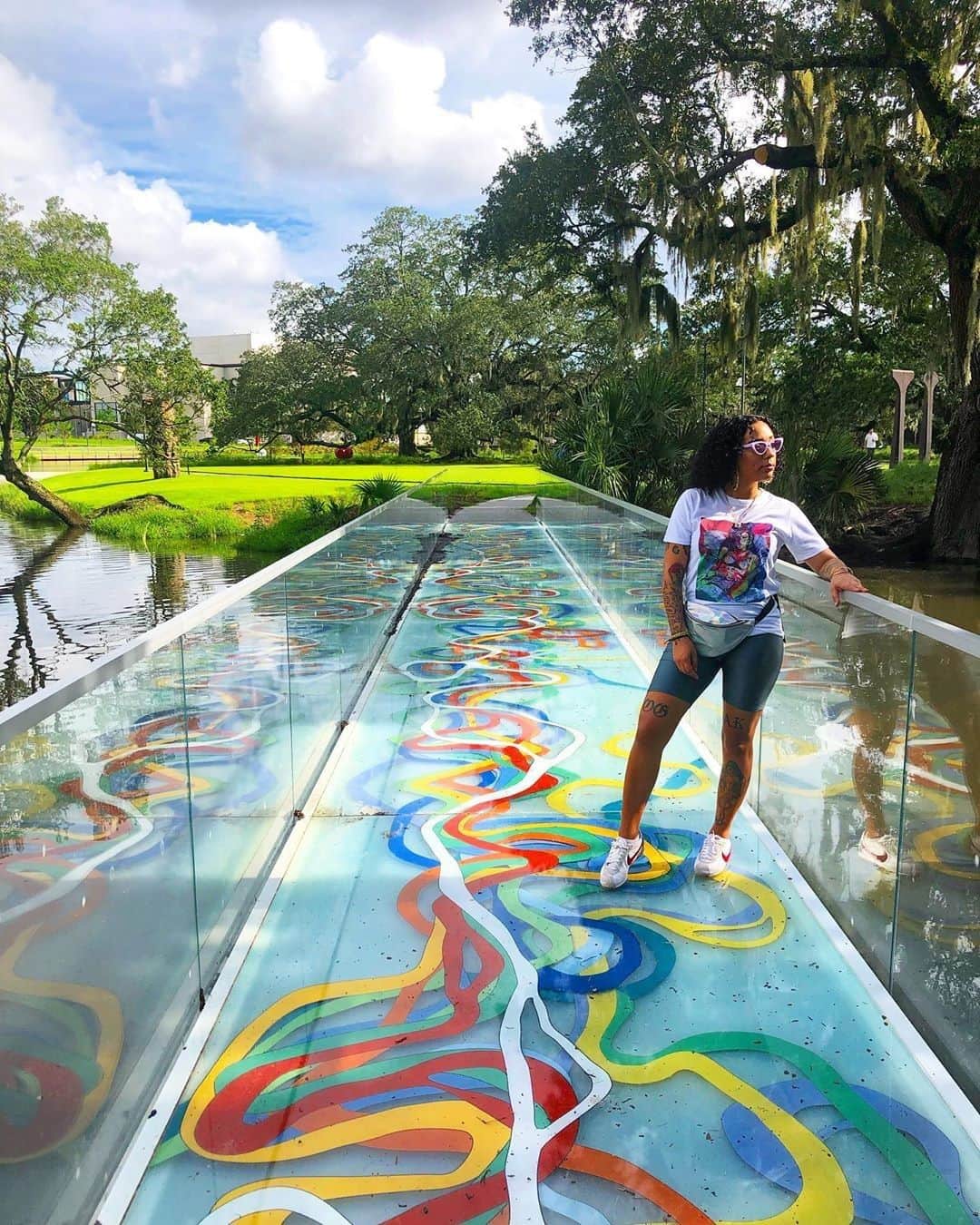Visit The USAさんのインスタグラム写真 - (Visit The USAInstagram)「Soaking up the sun 😎 in the Besthoff Sculpture Garden at the New Orleans Museum of Art. The Sculpture Garden is open for exploring. Tag your art-loving 🎨 bestie who you would check this out with! 📸 : @ashleykash #VisitTheUSA #TogetherInTravel」7月22日 1時00分 - visittheusa