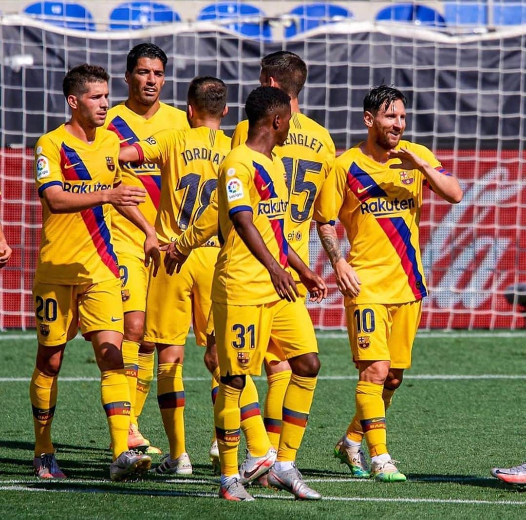 セルジ・ロベルトのインスタグラム：「La liga is over, we will back stronger for the Champions League ⚽️ I believe in this team, always!!! Força Barça 🔴🔵」