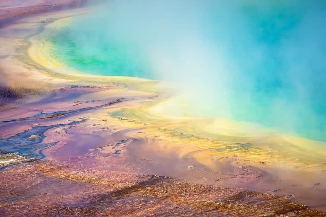 National Geographic Travelさんのインスタグラム写真 - (National Geographic TravelInstagram)「Photos by @michaelclarkphoto  Abstract images from the Grand Prismatic Spring at Midway Geyser Basin in Yellowstone National Park, Wyoming. #grandprismatic #yellowstone #wyoming」7月22日 1時22分 - natgeotravel