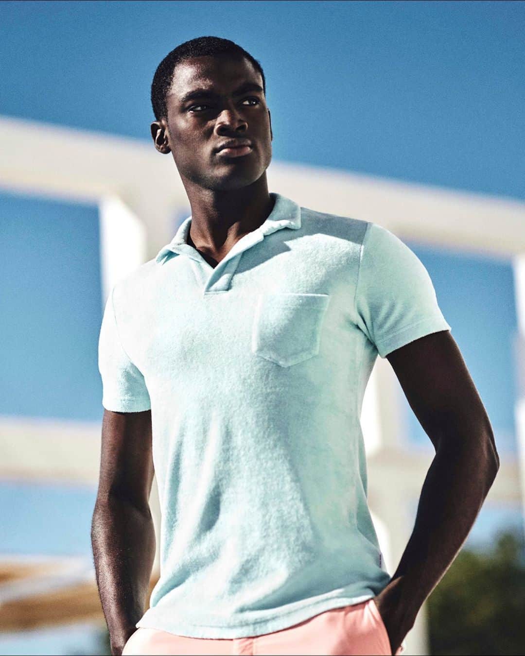 オールバーブラウンのインスタグラム：「Great outfits require timeless pieces you can turn to again and again. Match our hero Bulldog swim shorts with either our reliable OB-Ts, Sebastian or Terry Towelling Polos.  Explore via the link in bio both new-season pastels & bold prints or classic colourways & fabrics.  #DoseOfSun #OrlebarBrown #OBsAroundTheWorld」