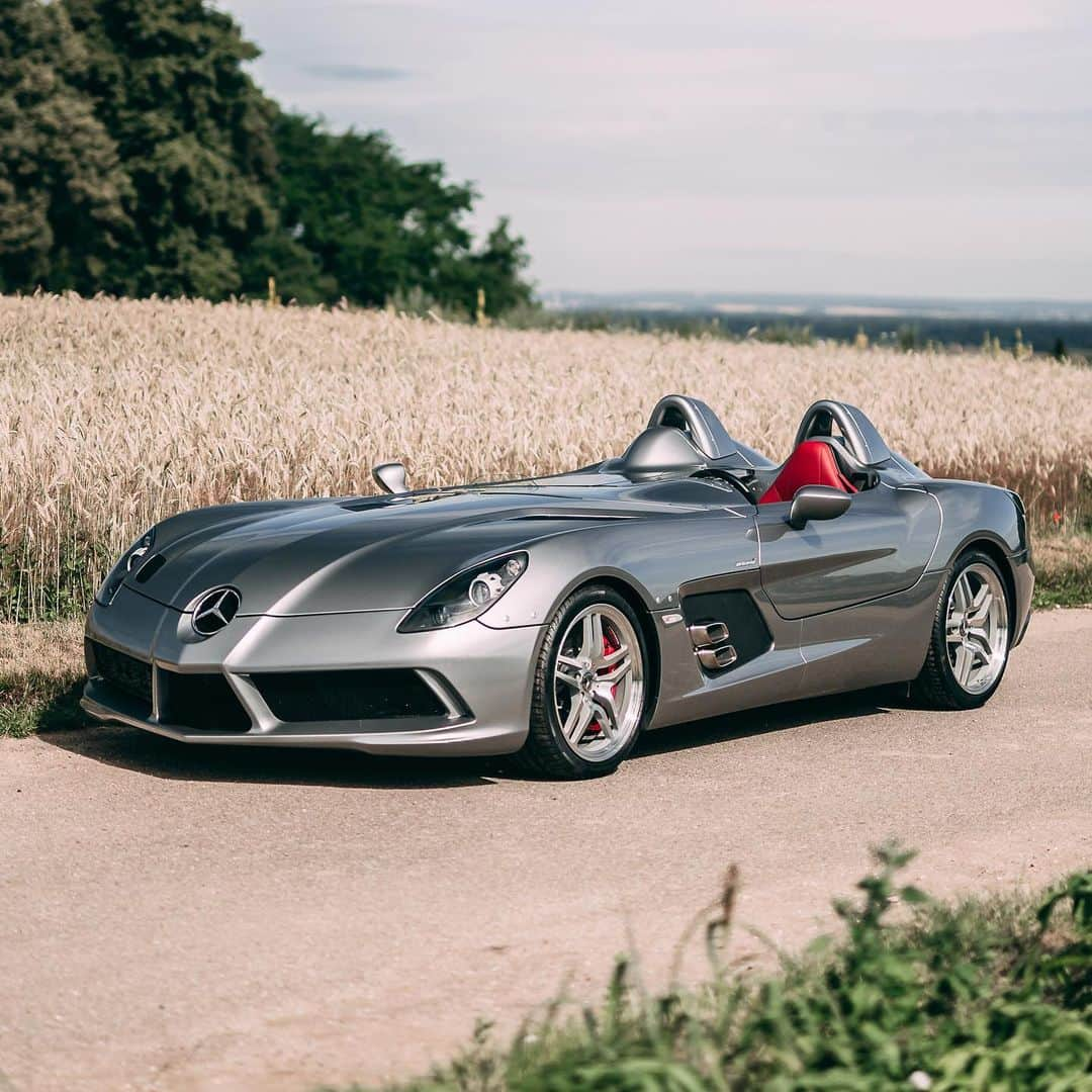 HYPEBEASTさんのインスタグラム写真 - (HYPEBEASTInstagram)「@hypebeastcarclub: A one-of-75 @mercedesbenz SLR McLaren Stirling Moss from 2009 has been listed for auction by @rmsothebys. The model is the rarest kind of SLR McLaren, inspired by Stirling Moss’ 300 SLR that he raced to victory in the 1955 Mille Miglia. The listing is expected to fetch between €1,900,000 EUR and €2,200,000 EUR (approx. $2.17m USD — $2.51m USD). Hit the link in bio for full details.⁠⠀ Photo: Stephan Bauer/Rm Sotheby's」7月22日 1時33分 - hypebeast