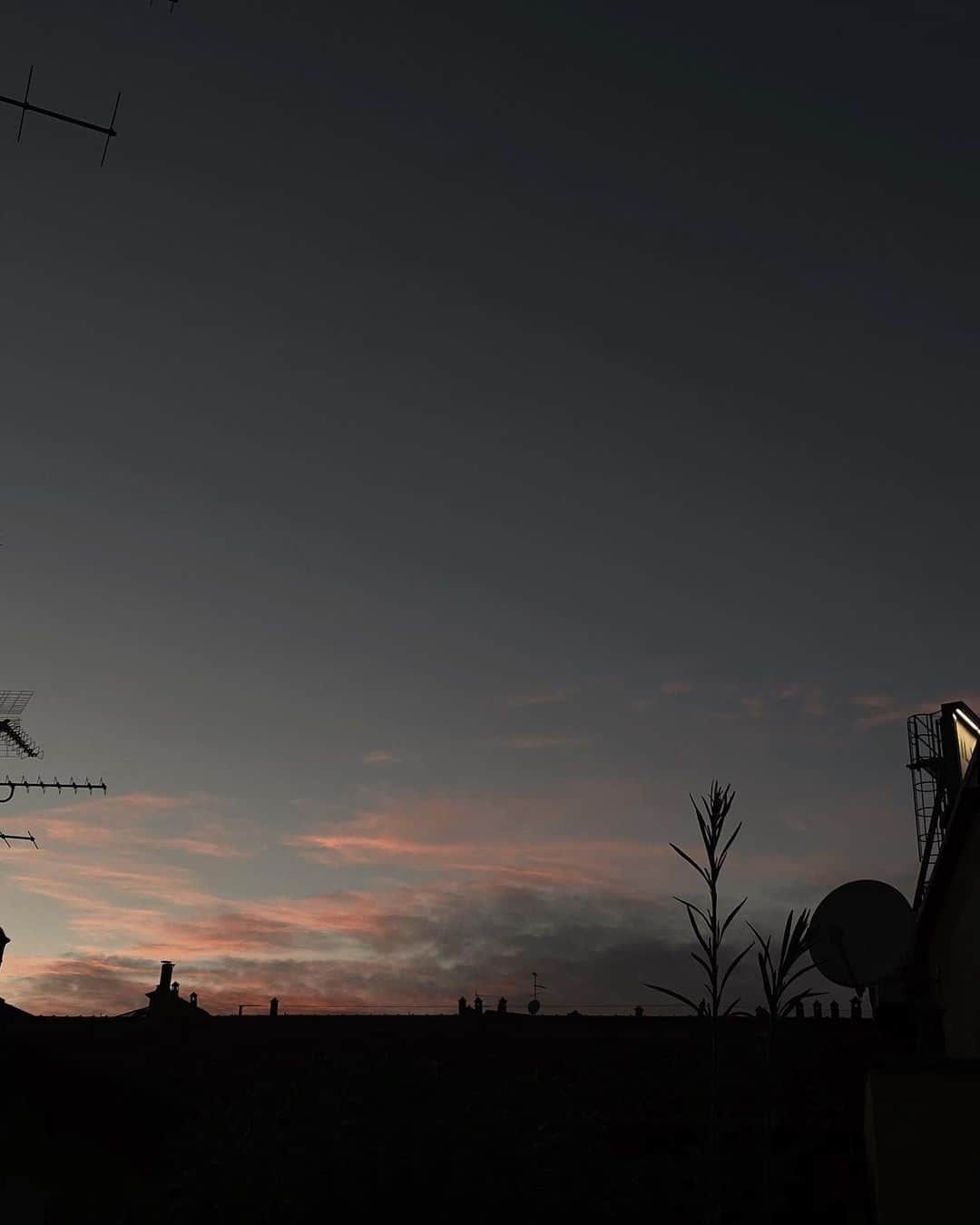 エレオノーラ・カリシのインスタグラム：「Close your eyes and think of this If the rumors floating in your head all turn to facts Close your eyes and think on this ( The Sky Was Pink - Nathan Fake )」