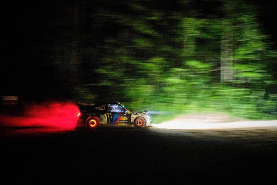 ケン・ブロックさんのインスタグラム写真 - (ケン・ブロックInstagram)「Another rad night photo from the Southern Ohio Forest Rally of @AlexGelsomino and I flying through the forest on our way to 2nd overall in my Ford Escort RS Cossie V2. Love how the glowing brake rotors are lighting up the inside of the wheel wells! Never seen that before. :📷 Ryan Ledesma (@r1_images). #nightrally #BlockEscortCossieV2 #CossieWorldTour #SOFR2020」7月22日 2時22分 - kblock43