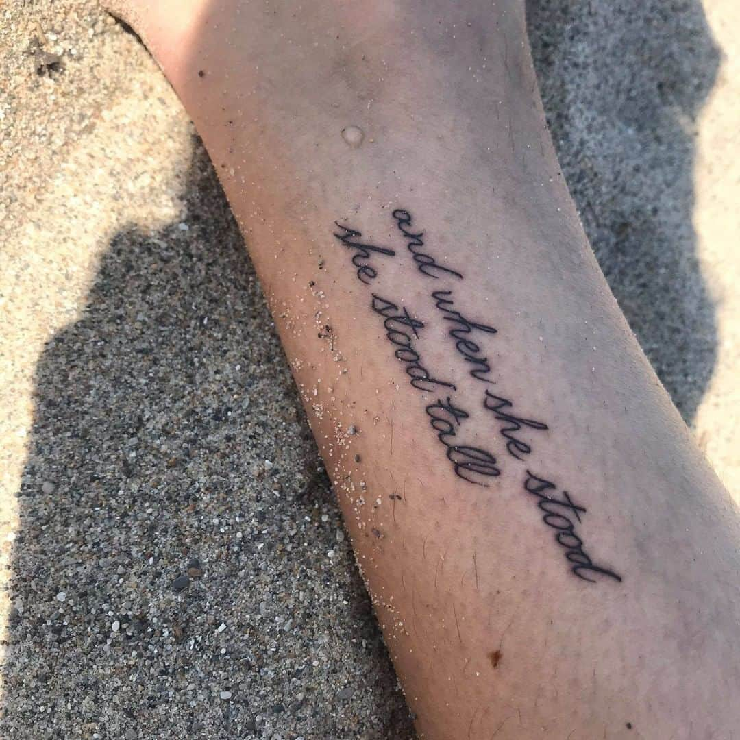 The Lumineersさんのインスタグラム写真 - (The LumineersInstagram)「Wish we were on whatever beach @ ash_edgar on Twitter was on! 🙌🏻 Thanks for sharing your #mylumineerstattoo」7月22日 2時24分 - thelumineers