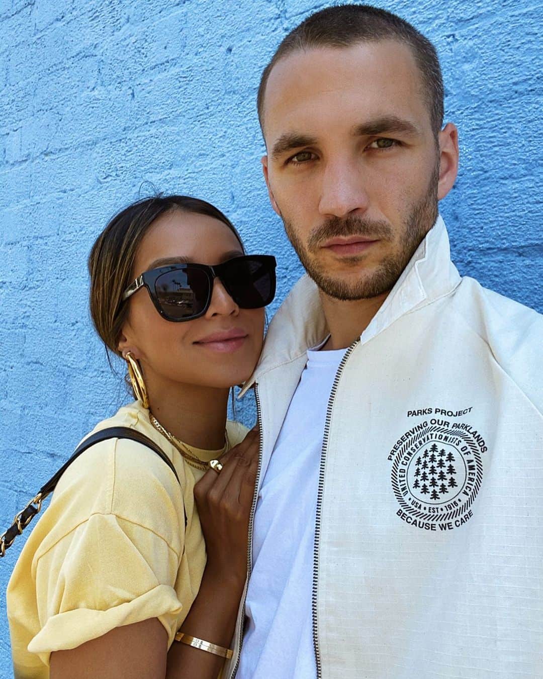 ジュリー・サリニャーナのインスタグラム：「all my better days are the ones spent with him. 💛 i love you @kevinberruuu」