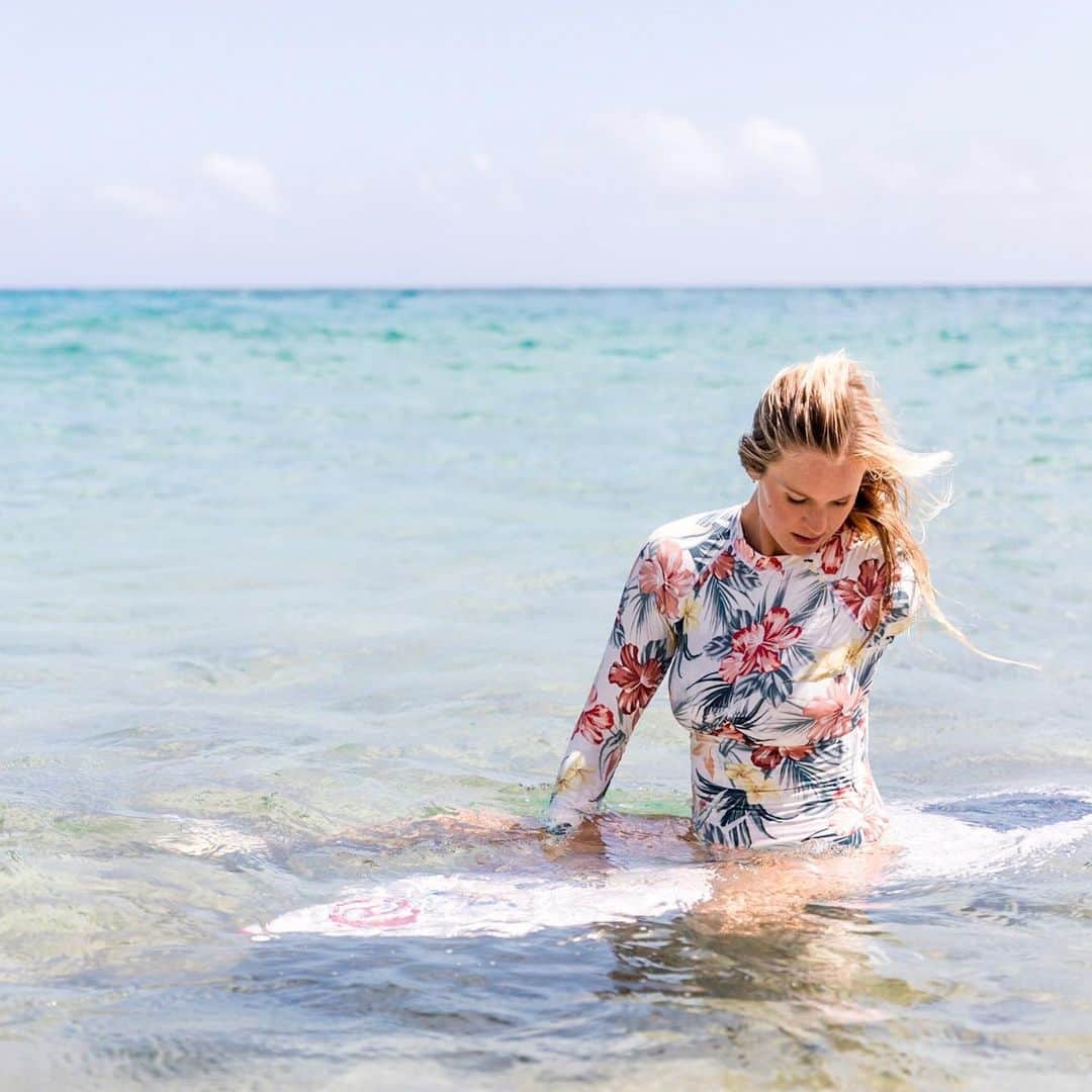 Bethany Hamiltonのインスタグラム：「To live an honest life is a gift to the world around us. Honesty takes courage. Be courageous.」