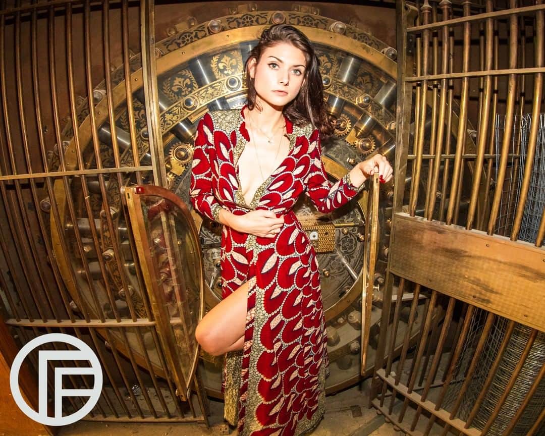 Timo the Fotographerのインスタグラム：「Don't think about making art, just get it done.  Let everyone else decide if it's good or bad, whether they love it or hate it.  While they are deciding make even more art.⠀⠀⠀⠀⠀⠀⠀⠀⠀ -Andy Warhol⠀⠀⠀⠀⠀⠀⠀⠀⠀ _______________⠀⠀⠀⠀⠀⠀⠀⠀⠀ Model: @aqueenwithoutacountry⠀⠀⠀⠀⠀⠀⠀⠀⠀ Fotographer: @fantim⠀⠀⠀⠀⠀⠀⠀⠀⠀ _______________⠀⠀⠀⠀⠀⠀⠀⠀⠀ #fantim #frazierfotography #写真 #モデル #0711 #nashvillePhotographer #whynfw #beauty #photography #inspiration #vogue #designer #toplessmodel #paris #fashion #style #france #designer #photoshoot #art #travel #model #fashionweek #lingerie #sexy #fotography #blog #personalbrand #influencer #nashvilletennessee」